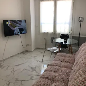 Appartement Super Petit 2 Pièces à 2 Minutes De La